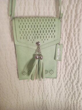 NEW SeOSTO Womens Small Green Crossbody Bag w/ Tassel Cell Phone Purse